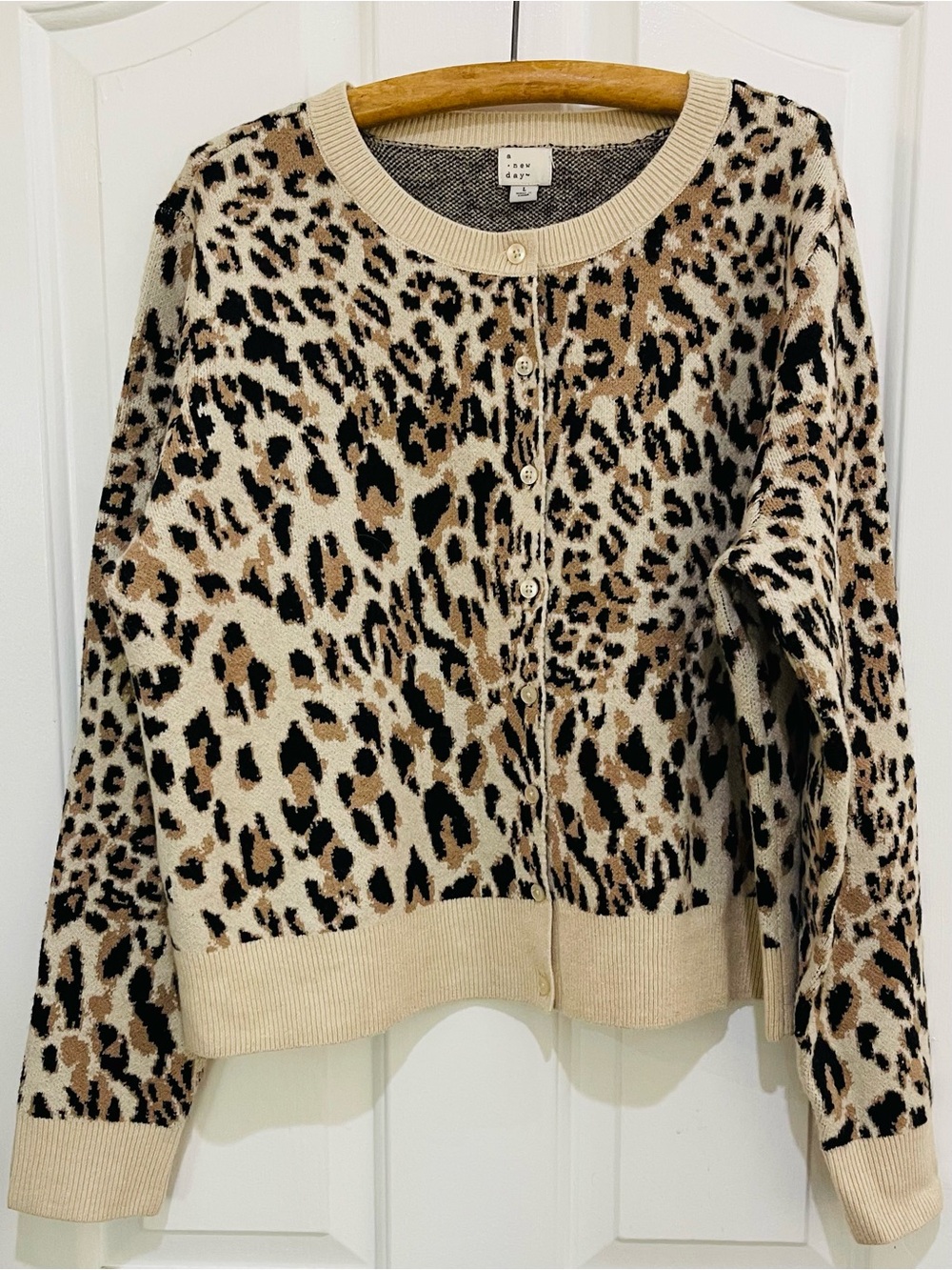a new day Leopard-Print Crewneck Sweater in Cream and Black